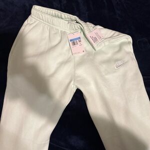 Nike Mens Mint Joggers